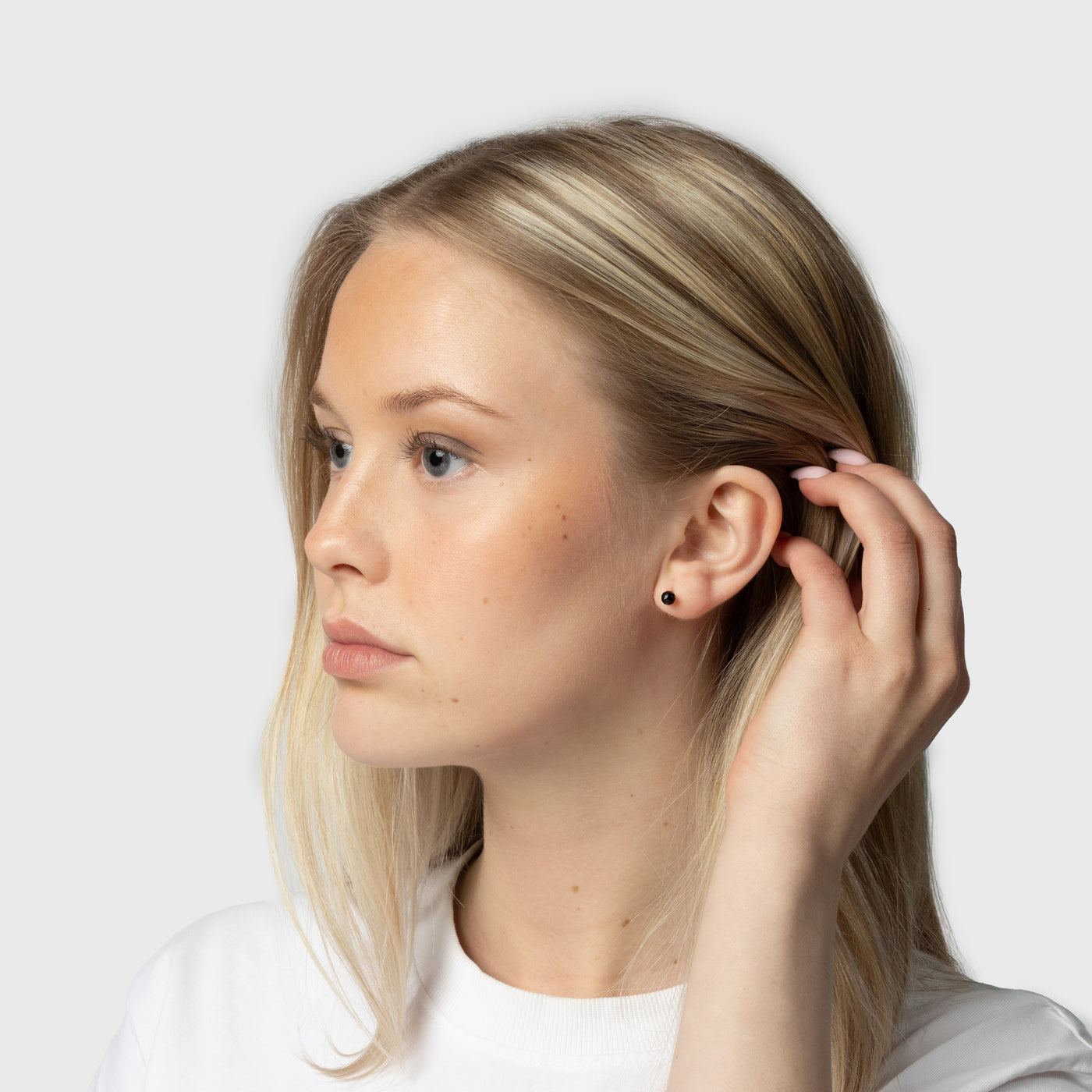 Round-Cut Black Onyx Silver Stud Earrings