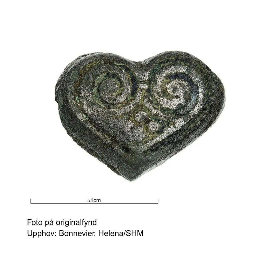 Birka Heart Earrings, Bronze