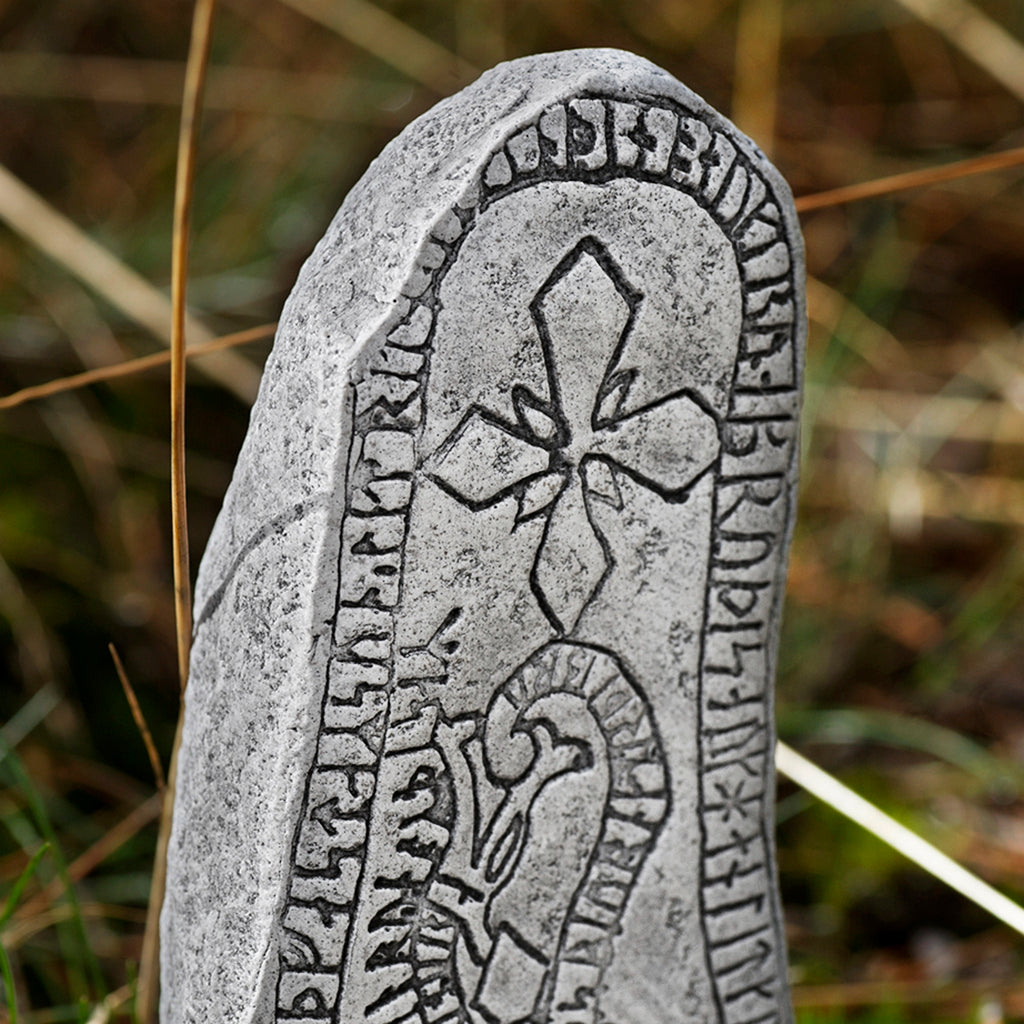 Runestones - Runestone, Östsundet - Grimfrost.com