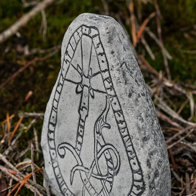 Runestones - Runestone, Vilunda - Grimfrost.com