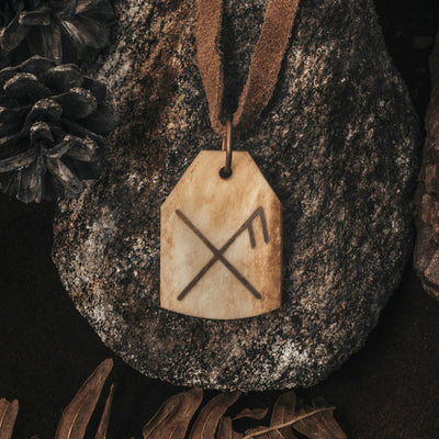 Bone Amulets - Gibu Auja Amulet, Bone - Grimfrost.com