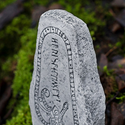 Runestones - Runestone, Skåäng - Grimfrost.com