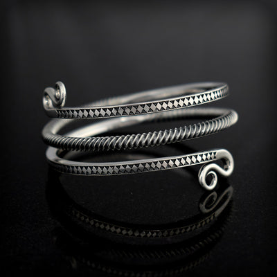 Premium Spiral Armring, Silver