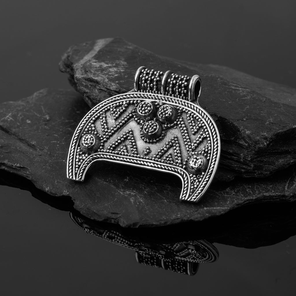 Premium Lunila Amulet, Silver