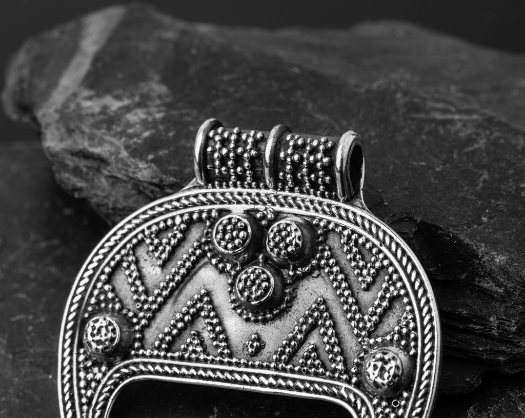 Premium Lunila Amulet, Silver